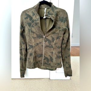 Lululemon green camo jacket